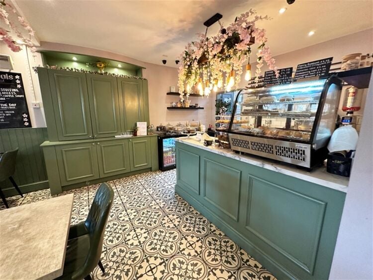 Cafe in Formby, Liverpool Photo 2