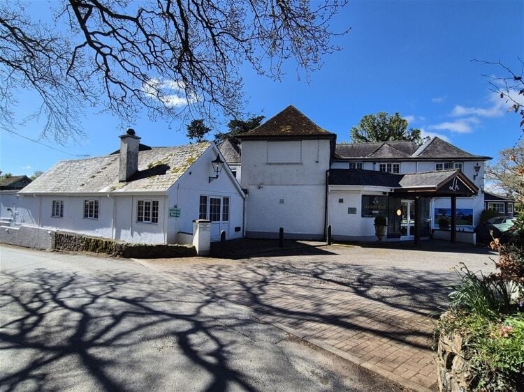 Country Hotel & Established Wedding Venue For Sale in Newton Abbot