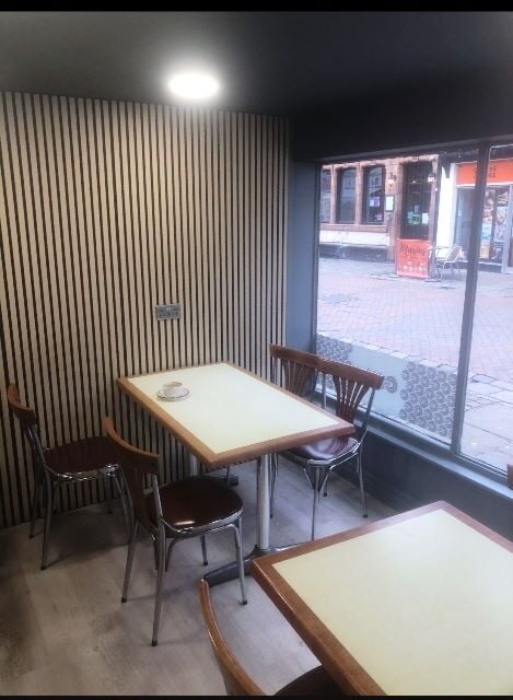 Licensed Fast Food Restaurant Specialising In Chicken for Sale Photo 2