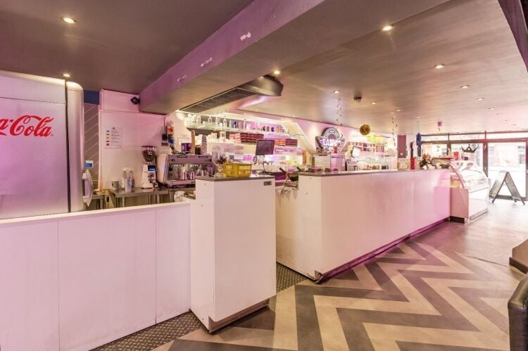 Established Dessert & Gelato Business - London Photo 2