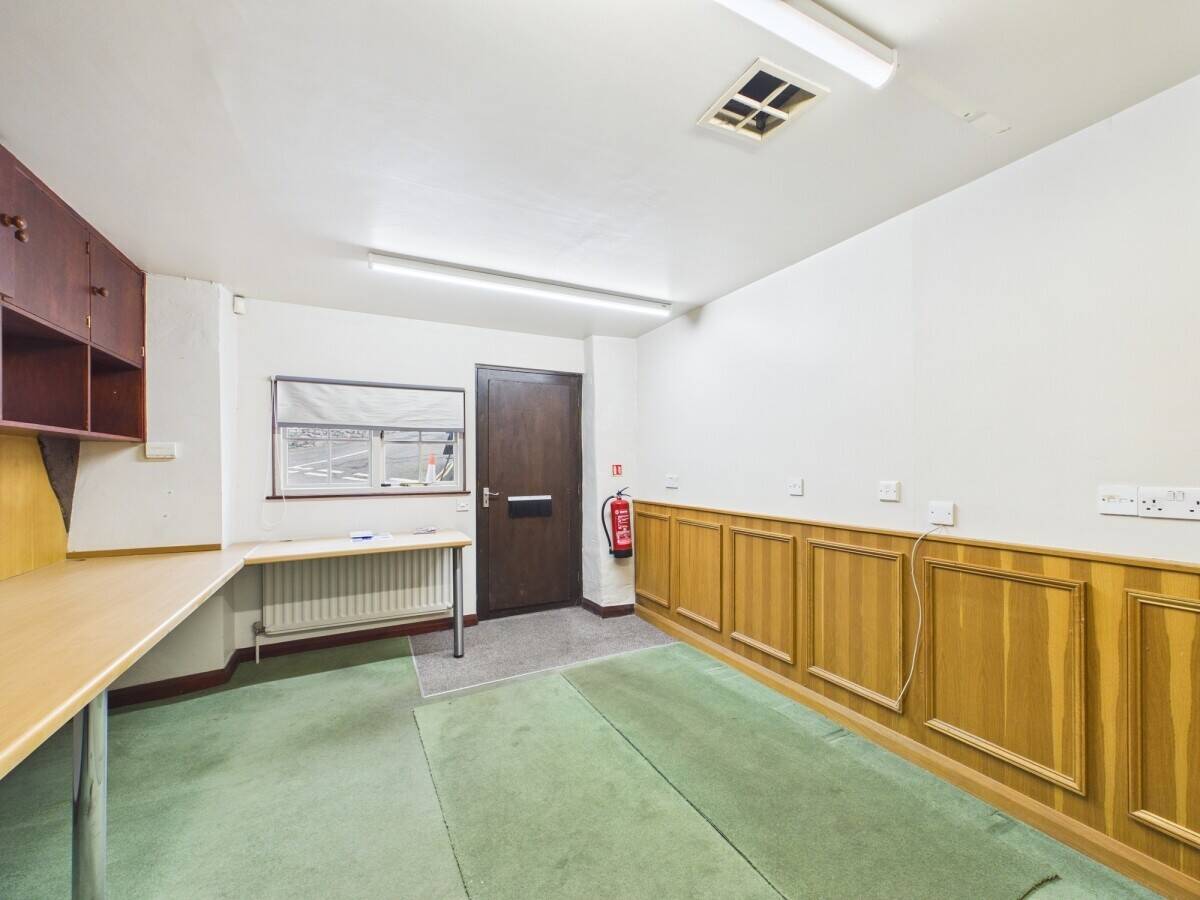Leasehold, Versatile office and workshop