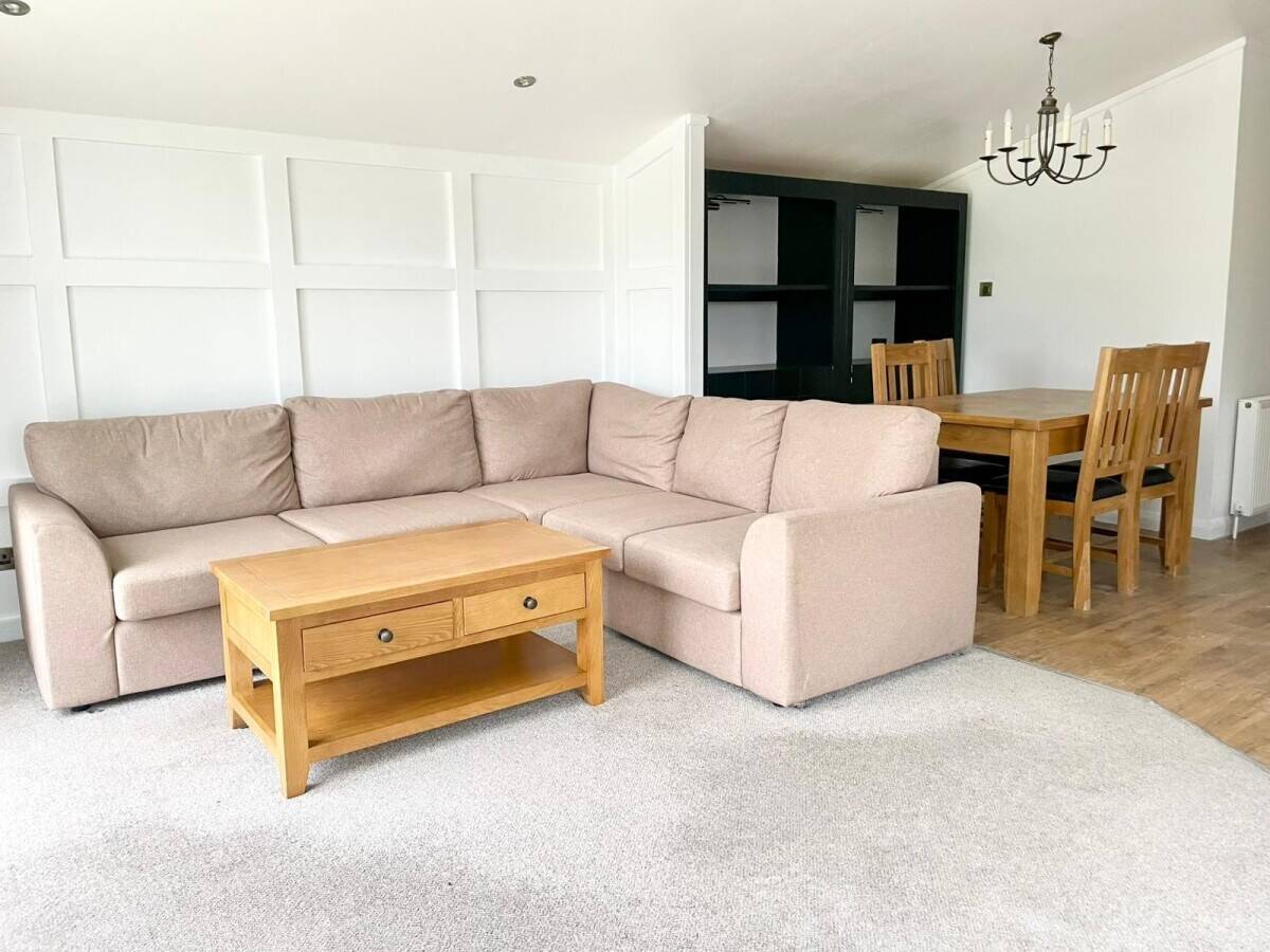 NOTTINGHAMSHIRE - MAGNIFICENT HOLIDAY LODGE WITH DEDICATED PARKING