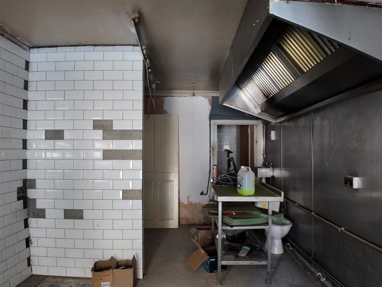 Hot Food Takeaway To Let in Ashton-under-Lyne Photo 2