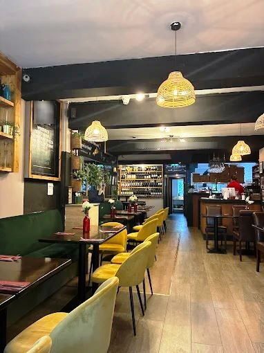 Italian Wood Fired Pizza Restaurant With Bar for Sale