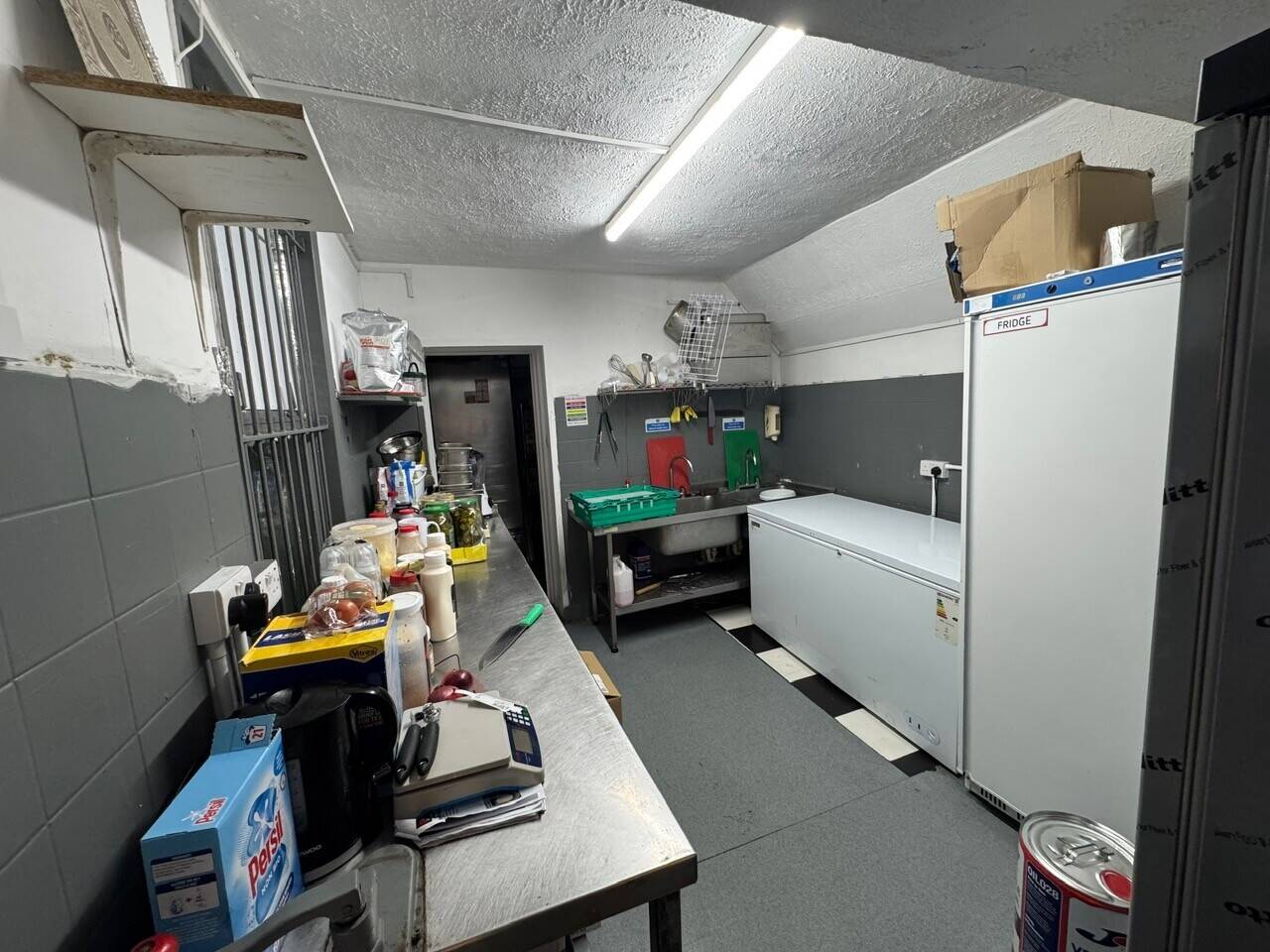 Burger & Grilled Chicken Takeaway for Sale – Excellent Opportunity Photo 3