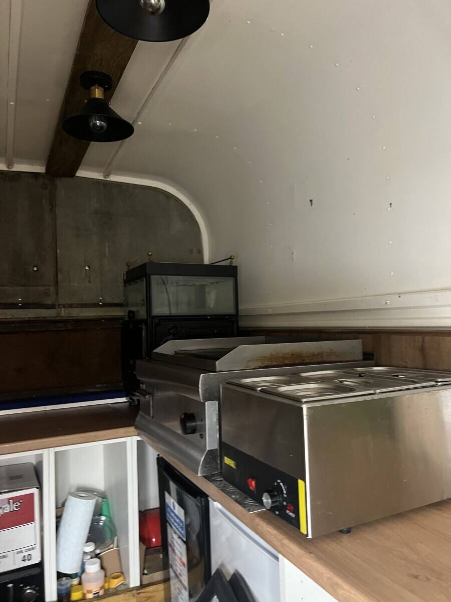 Burger / jacket potatoes Food horsebox for sale in Swansea Photo 2