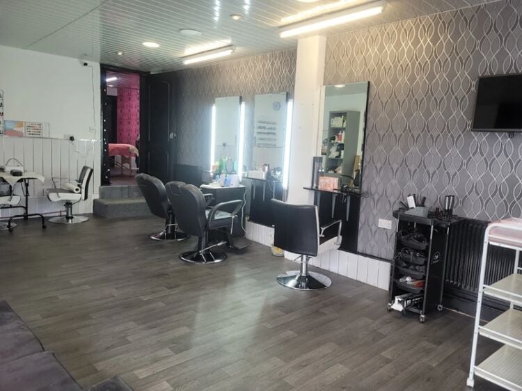 Beauty with Built-In Potential – Established Salon and Academy Opportunity Photo 2