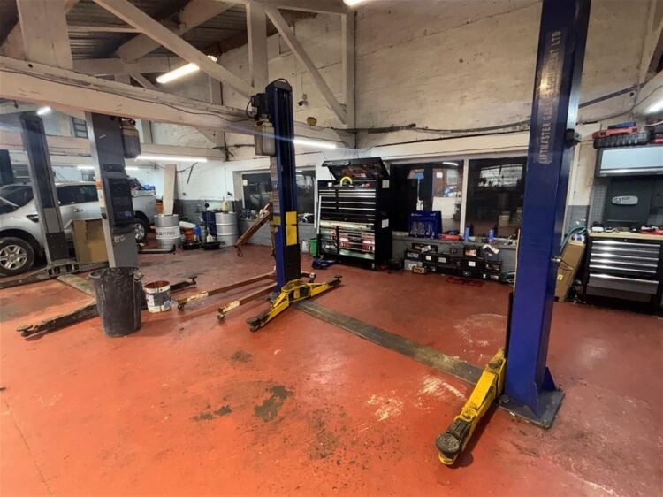 Vehicle Repairs & MOT For Sale in Leeds Photo 2