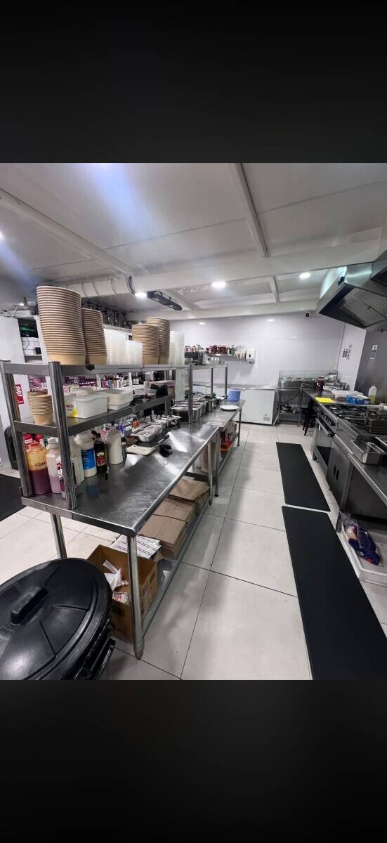 Profitable Dark Kitchen for Sale – Fully Equipped, Turnkey & Ready to Run – Dunstable