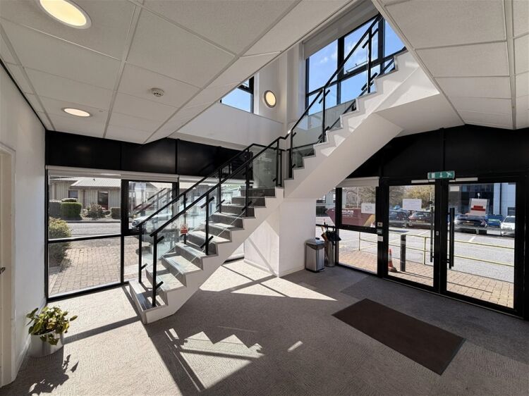 Modern office premises just off the A38 For Sale in Newton Abbot Photo 2