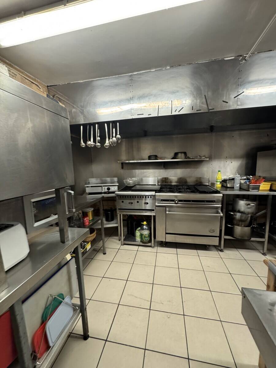 Wembley restaurant for sale Photo 1
