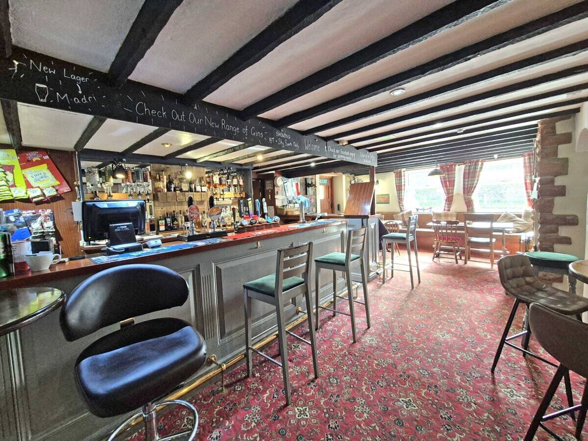 CUMBRIA - 17TH CENTURY COACHING INN WITH FIVE LETTING ROOMS Photo 2