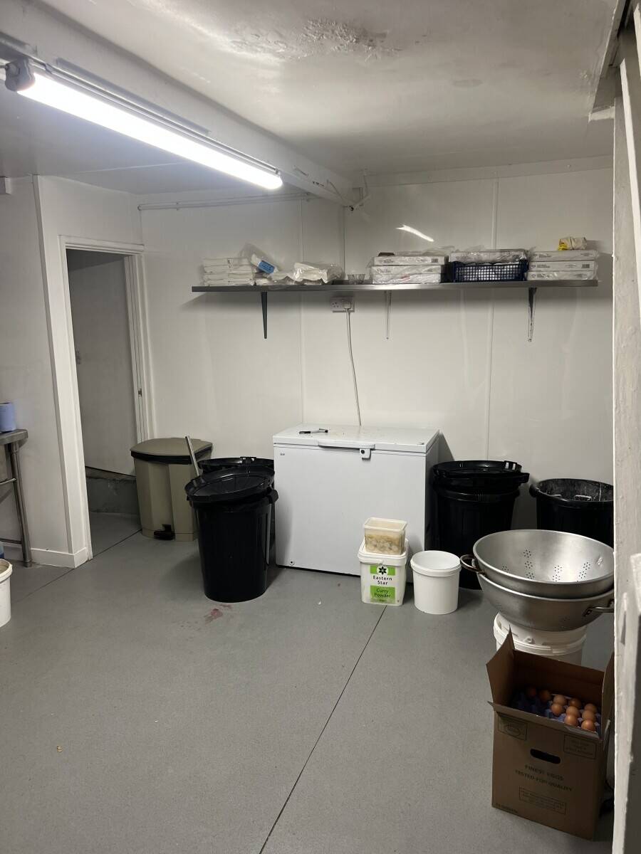Noodle bar/chinese takeaway