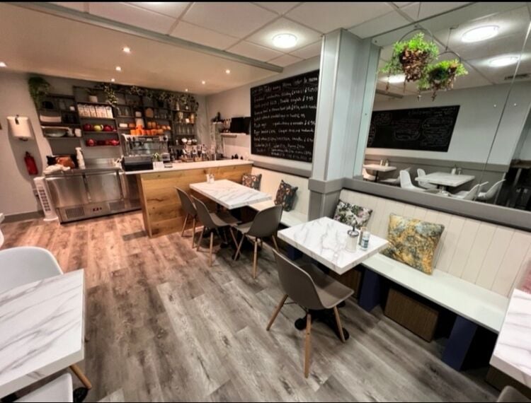 Well-Established Daytime Café Business, Warrington, Cheshire