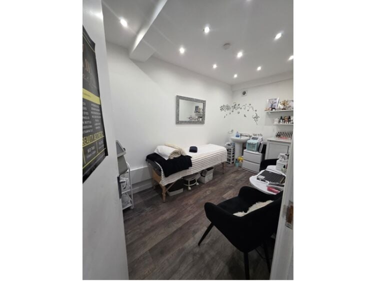 Glow Into Success – High-Performing Aesthetic & Laser Clinic Photo 2
