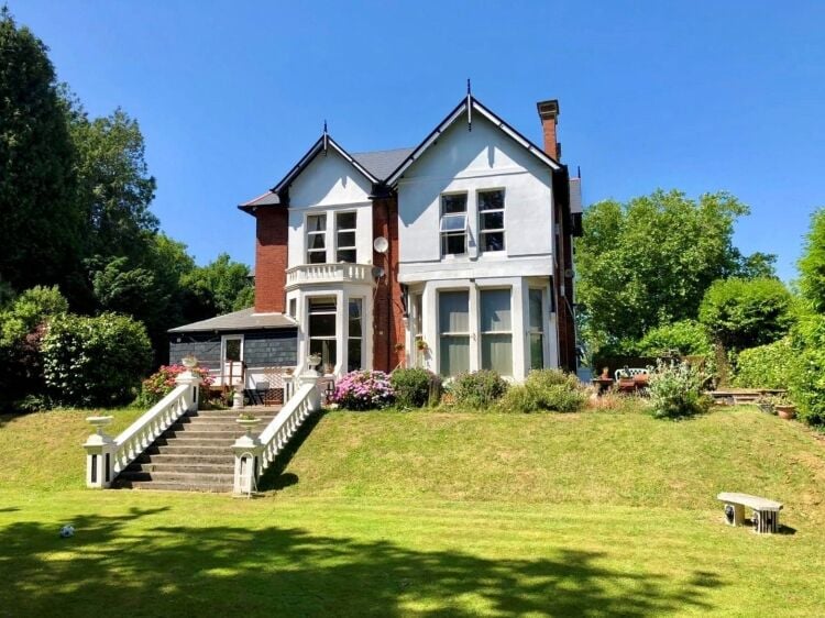 HOLIDAY LETTING ACCOMMODATION, INVESTMENT & DEVELOPMENT OPPORTUNITY Photo 2