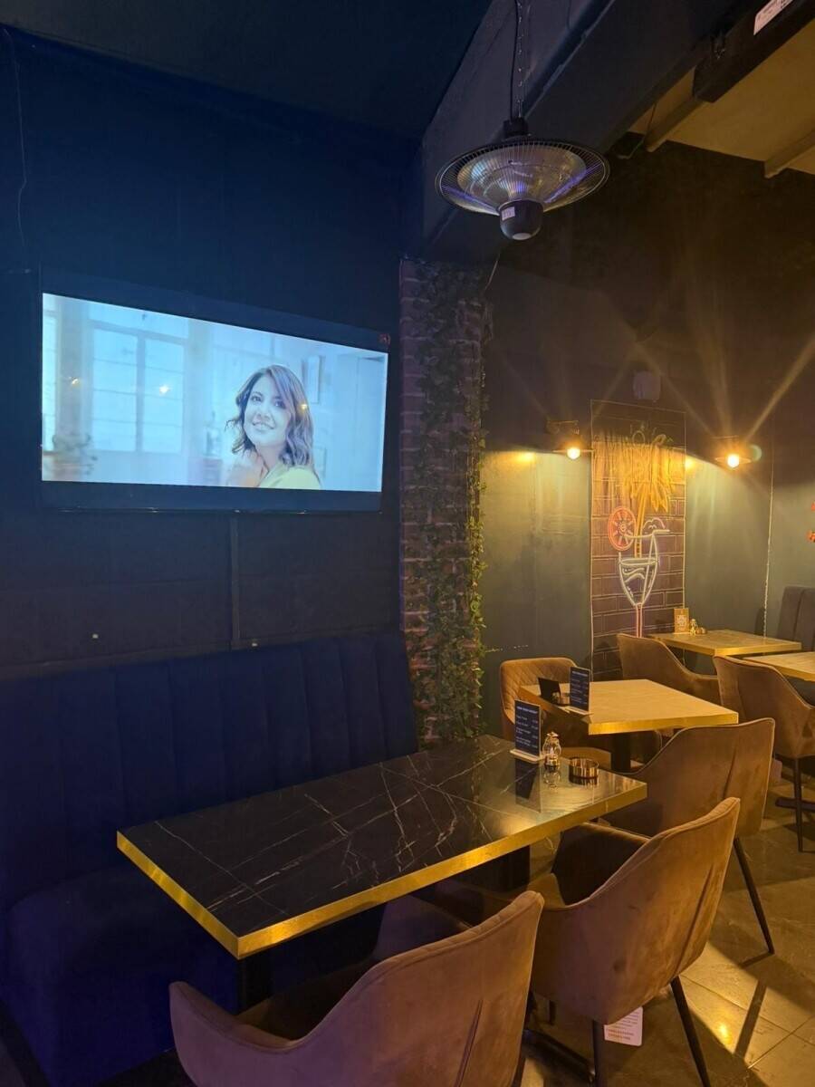 Shisha Lounge for Sale in East London Photo 3