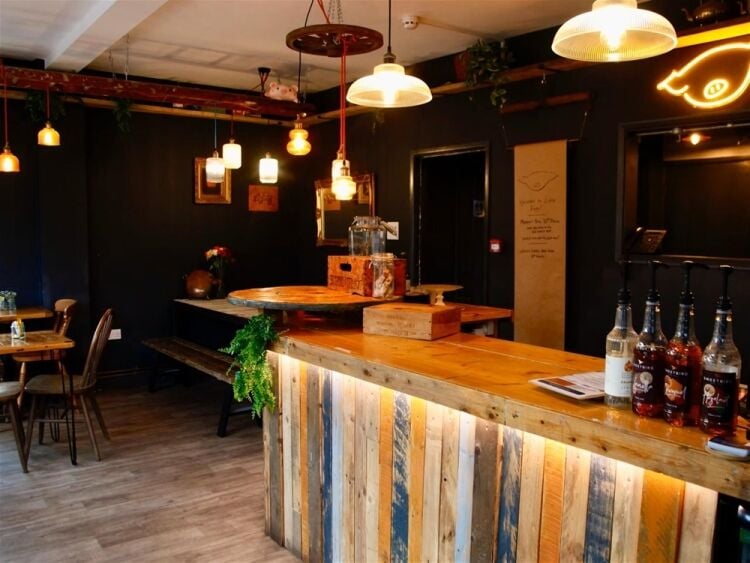 Cafe & Sandwich Bars For Sale in Huntingdon Photo 2