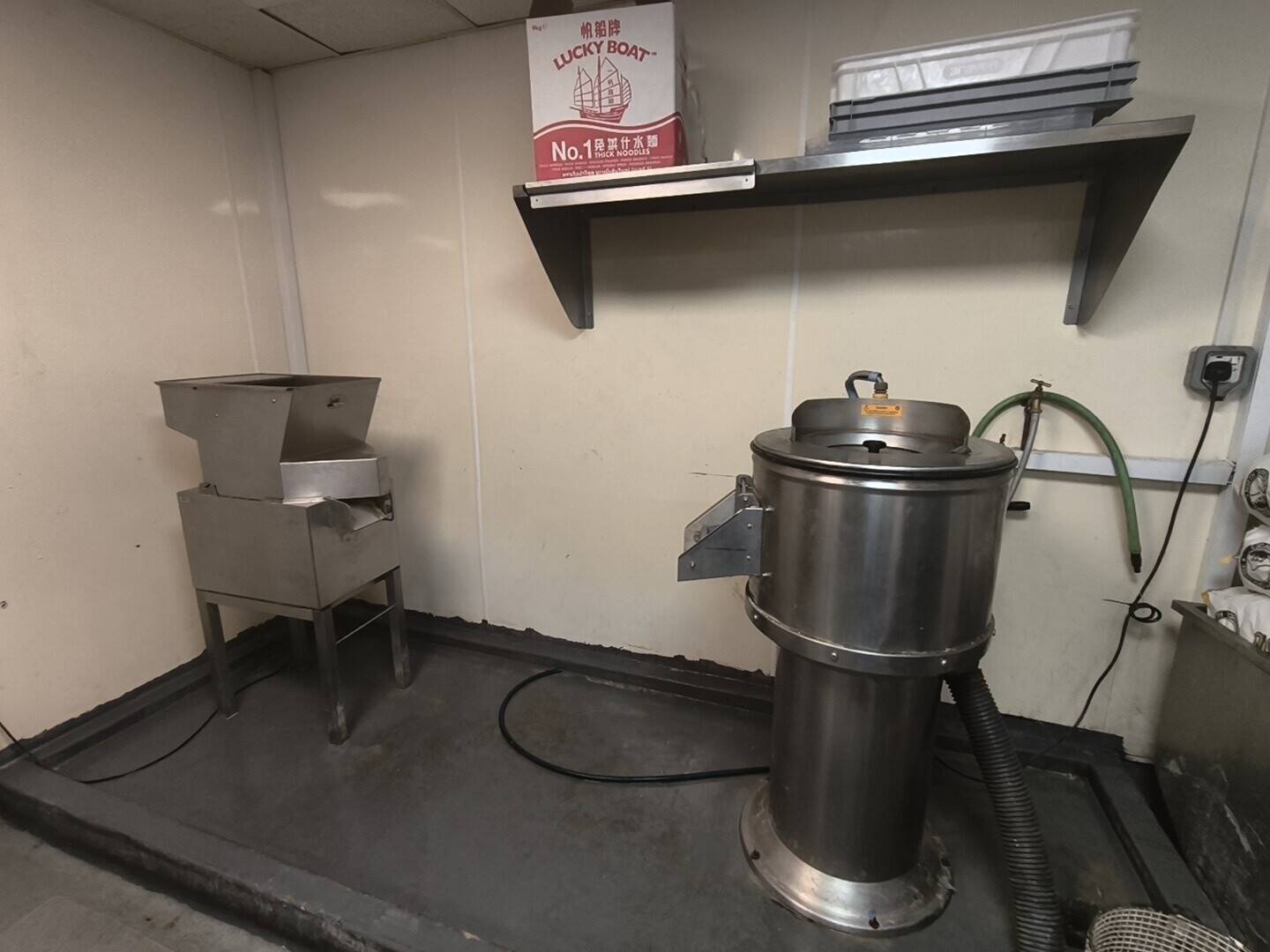 Fatboy kitchen Fully equipped, spacious fish & chips shop for sale