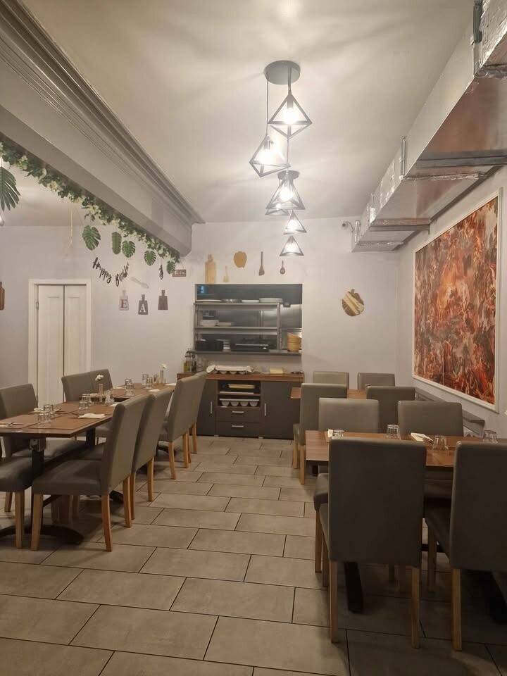 Attica Greek restaurant for sale in Dunfermline Fife Photo 2