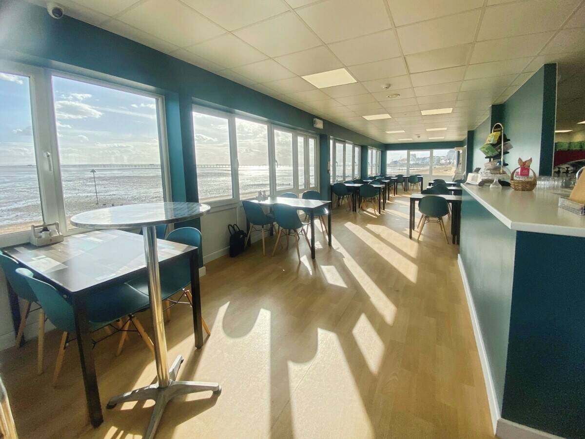 SEAFRONT KIOSK / CAFE - EASTERN ESPLANADE, SOUTHEND ON SEA Photo 2