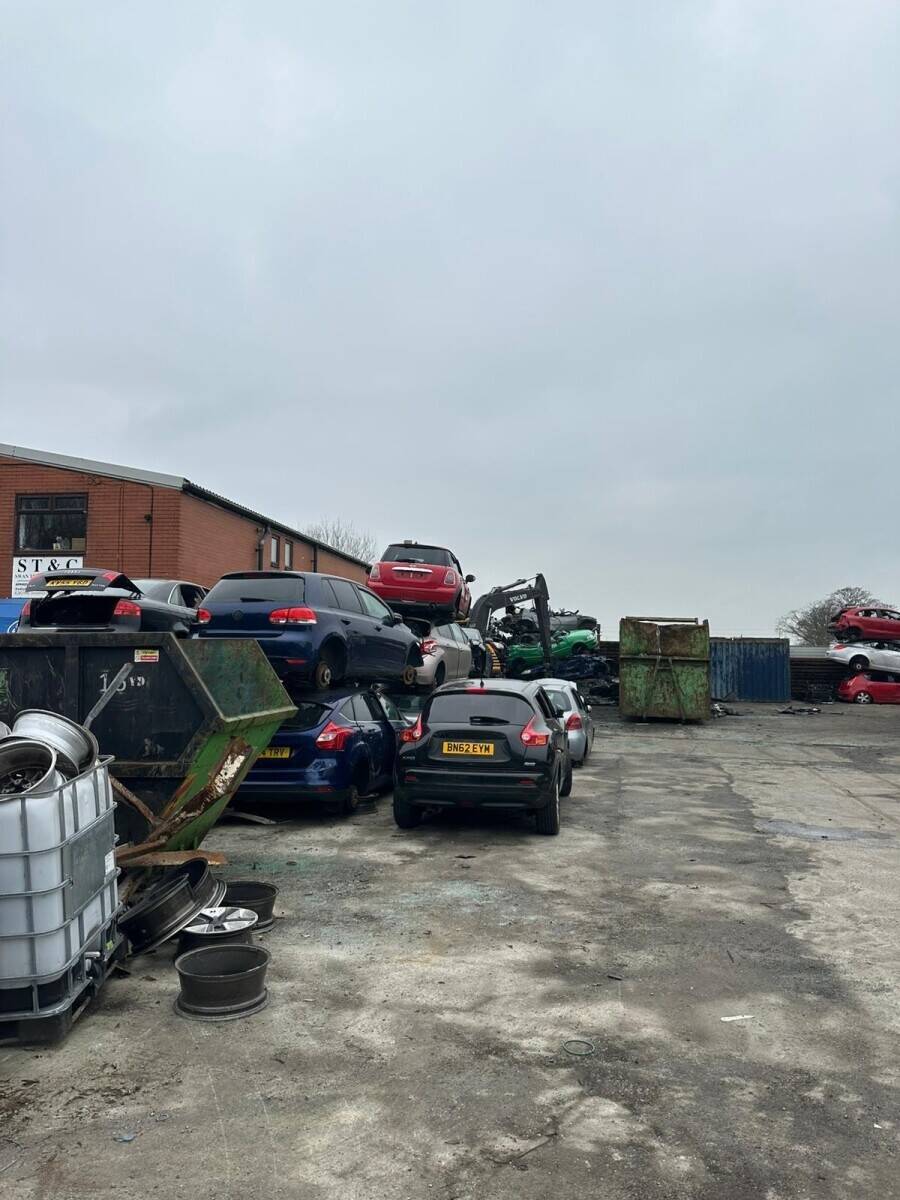 FULLY LICENSED CAR BREAKER  YARD WITH EBAY SHOP IN NORTHWEST AND EVERYTHING NEEDED