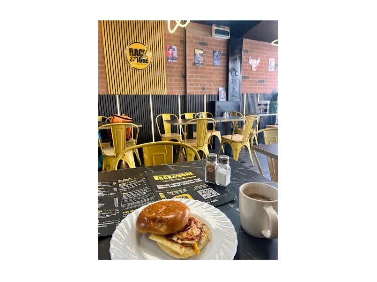 Feast Your Eyes – Trendy Smokehouse & Grill Sensation