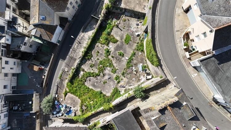 Auction Lot: Development Land with lapsed planning, Torquay For Sale in Torquay Photo 2