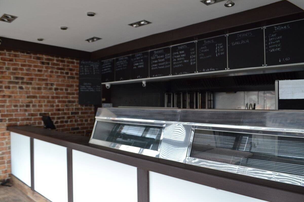 Closed Fish & Chip with Spacious 3-Bed Accommodation & Parking Photo 2