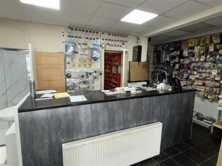 Retail For Sale in Barnsley Photo 2