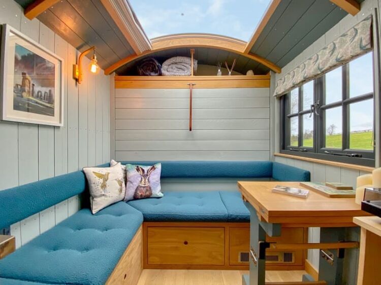1 Bedroom Fully Equipped Holiday Home Photo 2