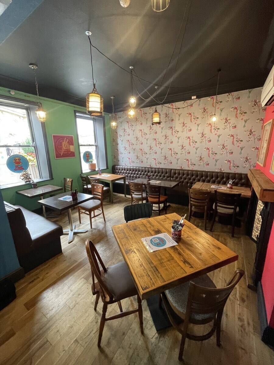 Fully Fitted Restaurant In Rochdale, Greater Manchester Photo 2
