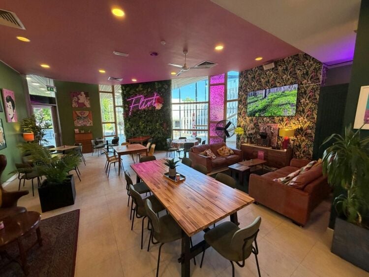 Busy, Vibrant Town Centre Cafe/Bar - Leasehold Business For Sale Photo 2