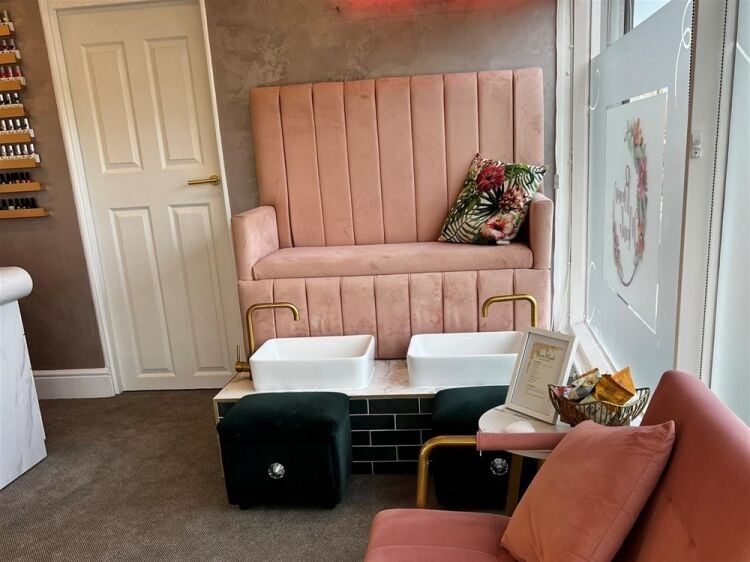 Beauty, Therapy & Tanning For Sale in Derby