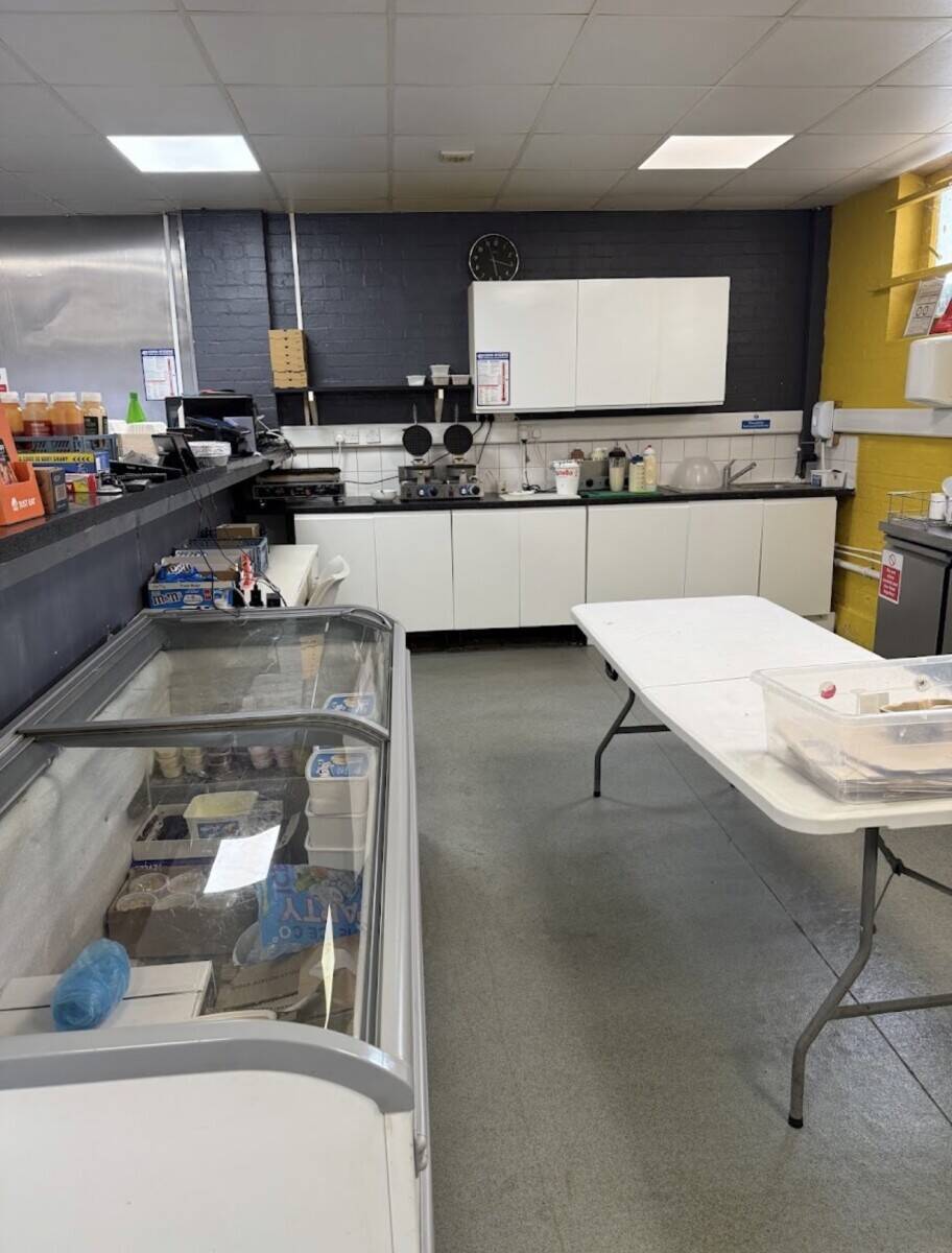 Desserts/kebab/burgers takeaway for sale in harlow essex Photo 2