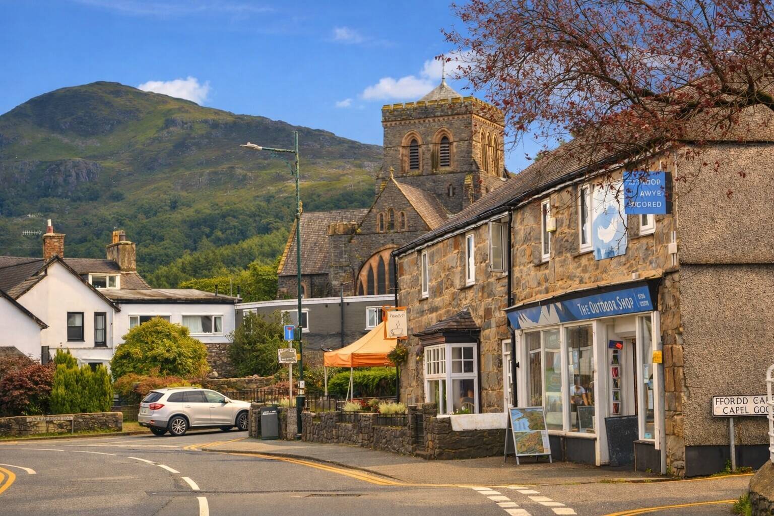 AWARD WINNING LICENCED CAFE/COFFEE SHOP, LLANBERIS, NORTH WALES Photo 2