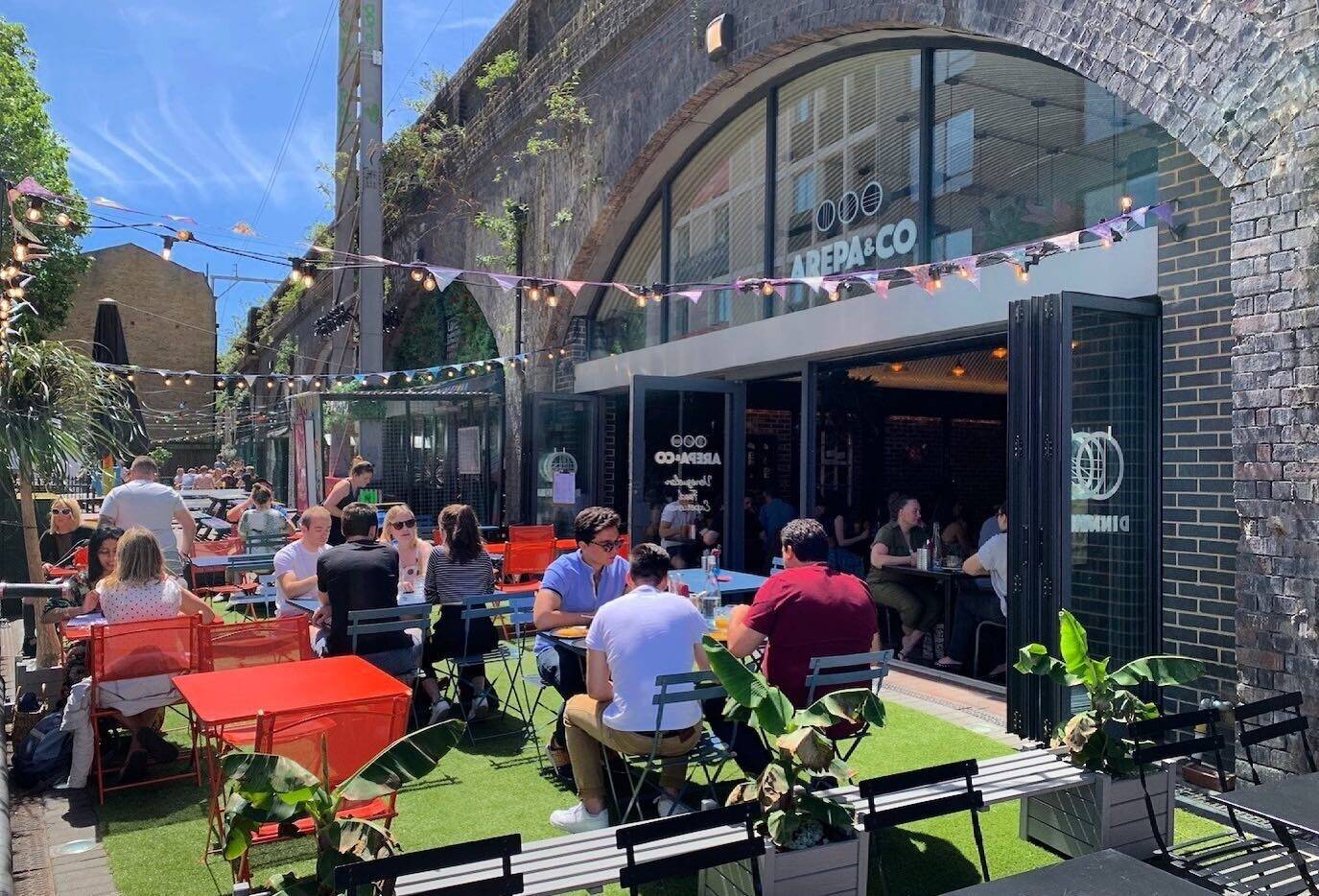 Established 4-site London restaurant group with £2.45m annual turnover & circa £108k ebitda Photo 2