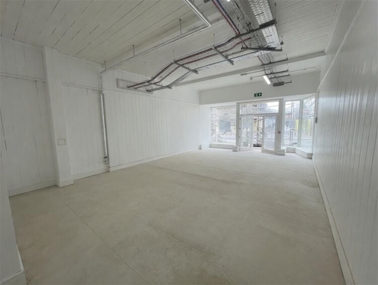 Newly created café/bar space in the heart of Barnstaple For Sale in Barnstaple Photo 2