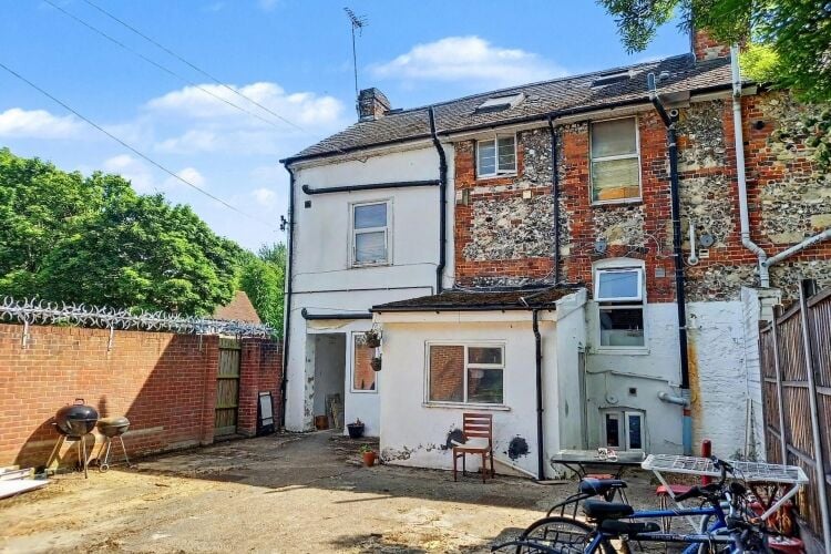 Part Purpose Built HMO in Winchester City Centre Offering Rental Growth Potential