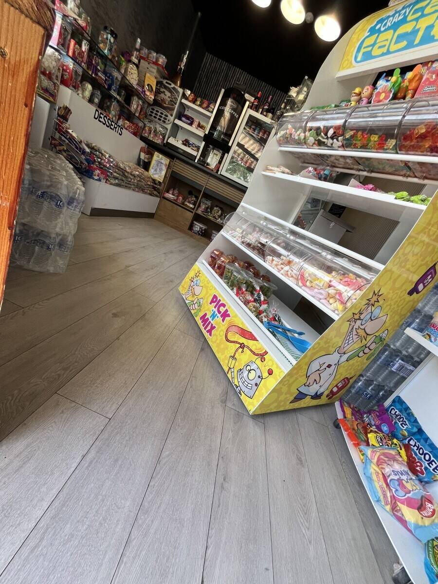 Desserts shop / Cafe Photo 2