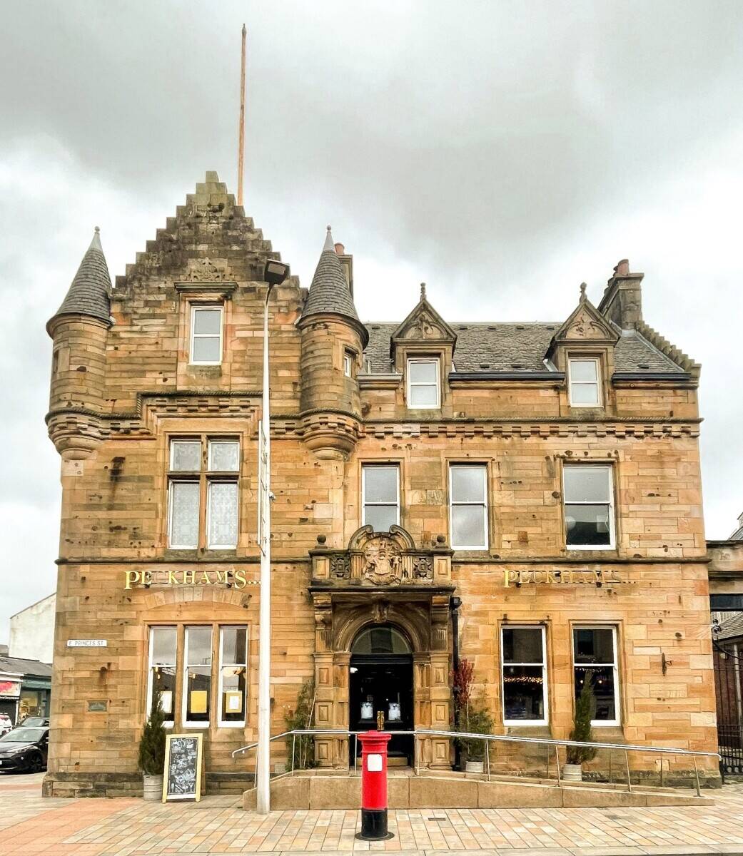 Excellent Opportunity In Town Centre Location