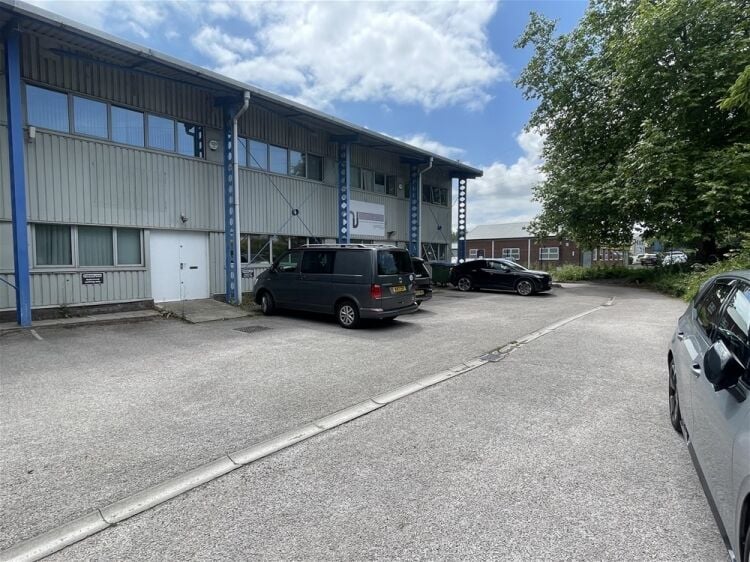 First Floor Self-Contained Office/ Business Hub For Sale in Newton Abbot Photo 2