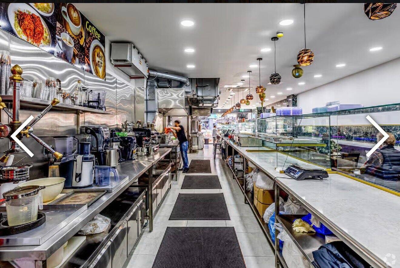 Authentic Lebanese Restaurant in Prime London Location Photo 2