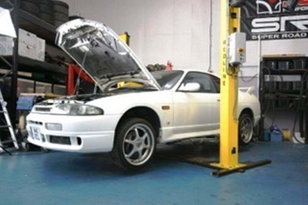 PROFITABLE MOTOR GARAGE & PERFORMANCE CAR BUILD SPECIALIST – COLCHESTER, ESSEX Photo 2