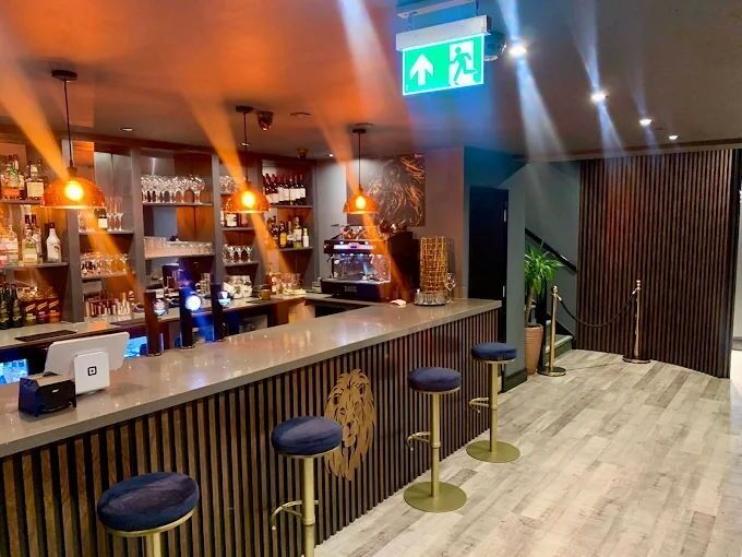 Licensed Bar & Restaurant for Sale Photo 2