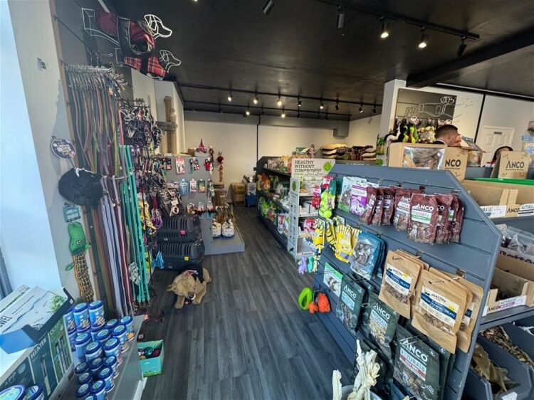 Retail For Sale in Selby Photo 2