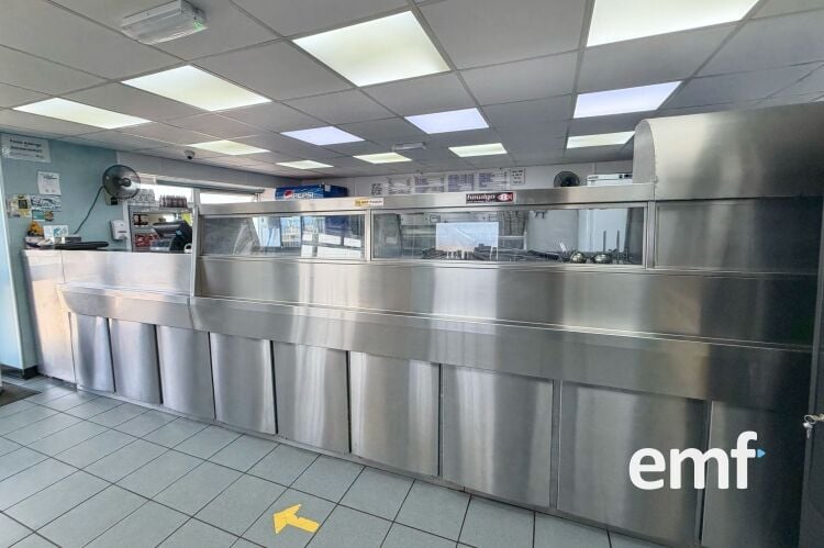 Popular Seaside Freehold Fish & Chip Shop & Restaurant