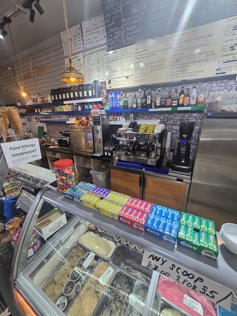 Licensed Coffee Shop With Ice Cream And Off Licnece for Sale