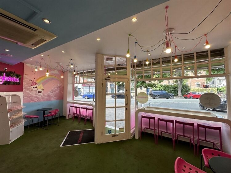 2 Frozen Dessert Parlours in Hale & Timperley