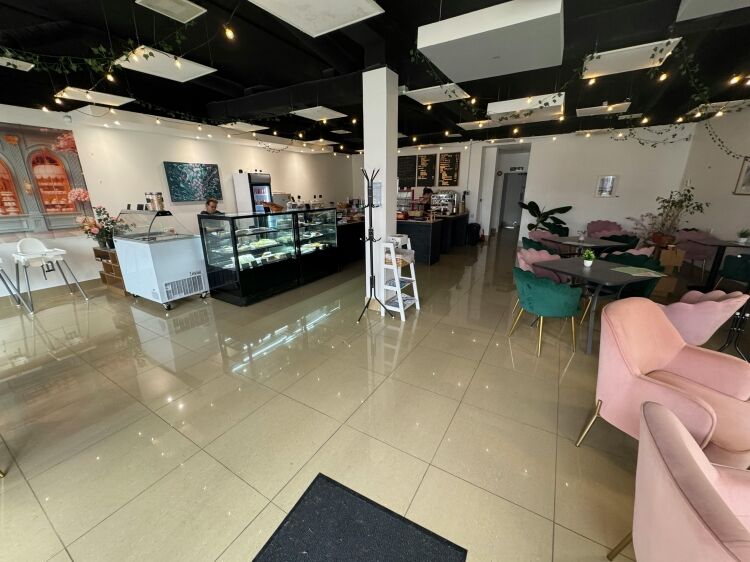 Beautifully Presented Patisserie/Coffee Shop - Poole - Leasehold Photo 2